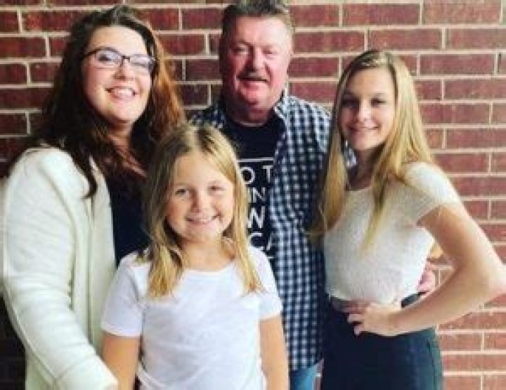 Who is Theresa Crump? Joe Diffie Ex-Wife; Bio, Wiki, Age, Daughter …