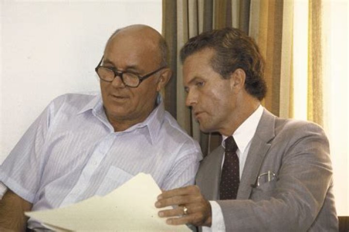 Yoram Sheftel Net Worth: Everything on John Demjanjuk’s Lawyer (Wiki, Bio)