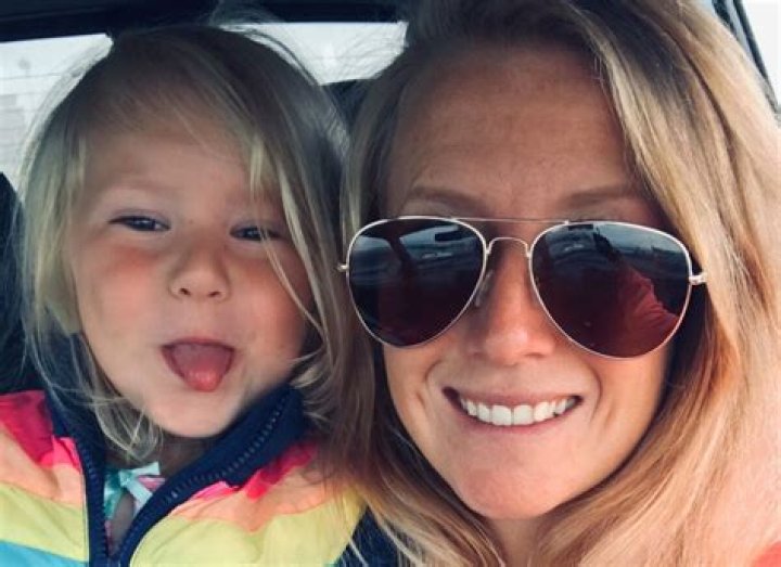 Yvonne Adkison Age, Wiki, Biography, ‘Bering Sea Gold’ Vern Adkison Daughters.