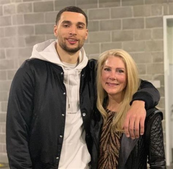 Zach LaVine Net Worth, Biography, Wiki, Age, Parents, Family, photos or more