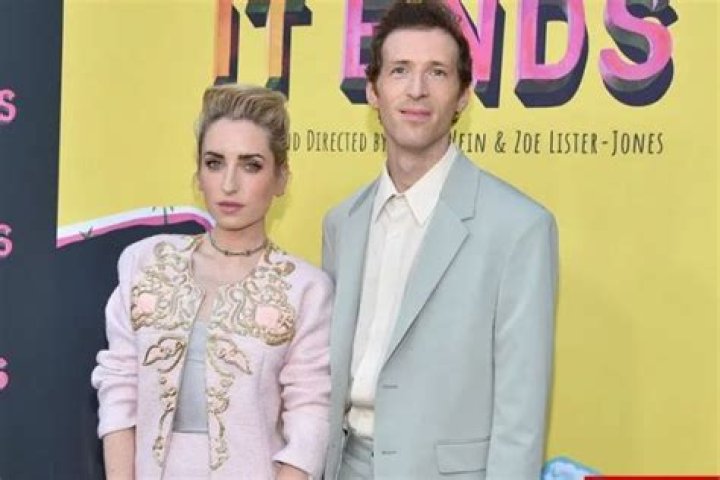 Zoe Lister Jones Filed For Divorce After Being Together With Daryl Wein For 17 Year